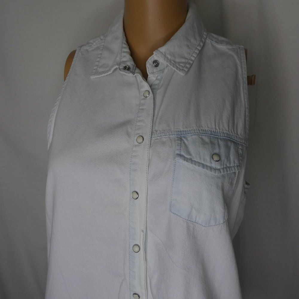 Pull & Bear Denim Button Up Sleeveless Shirt Ligh… - image 3